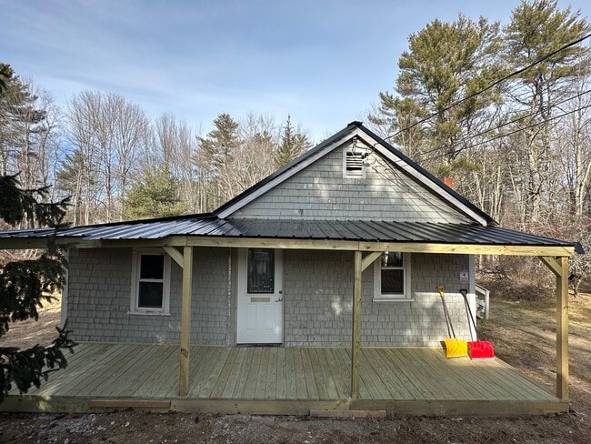 Building Photo - 384 Parker Farm Rd