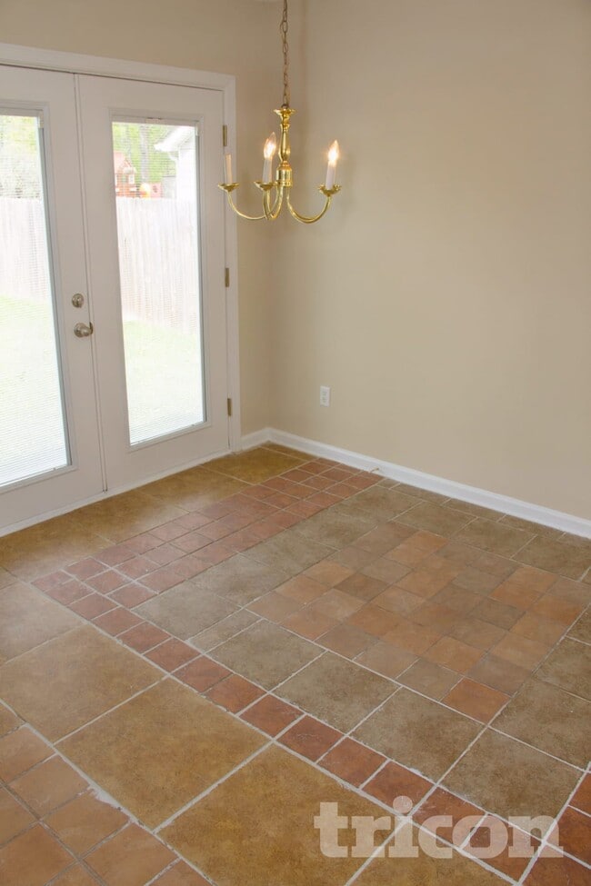 Foto del edificio - 11330 Northwoods Forest Dr