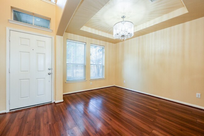 Foto del edificio - 20130 Emerald Mountain Dr