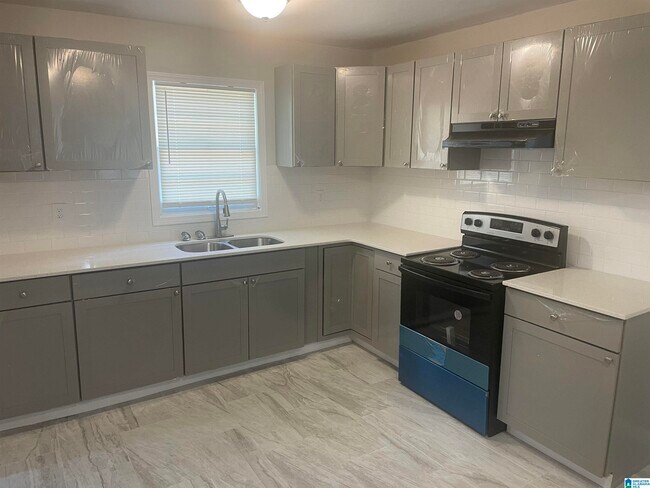 Foto del edificio - 1229 Waverly St