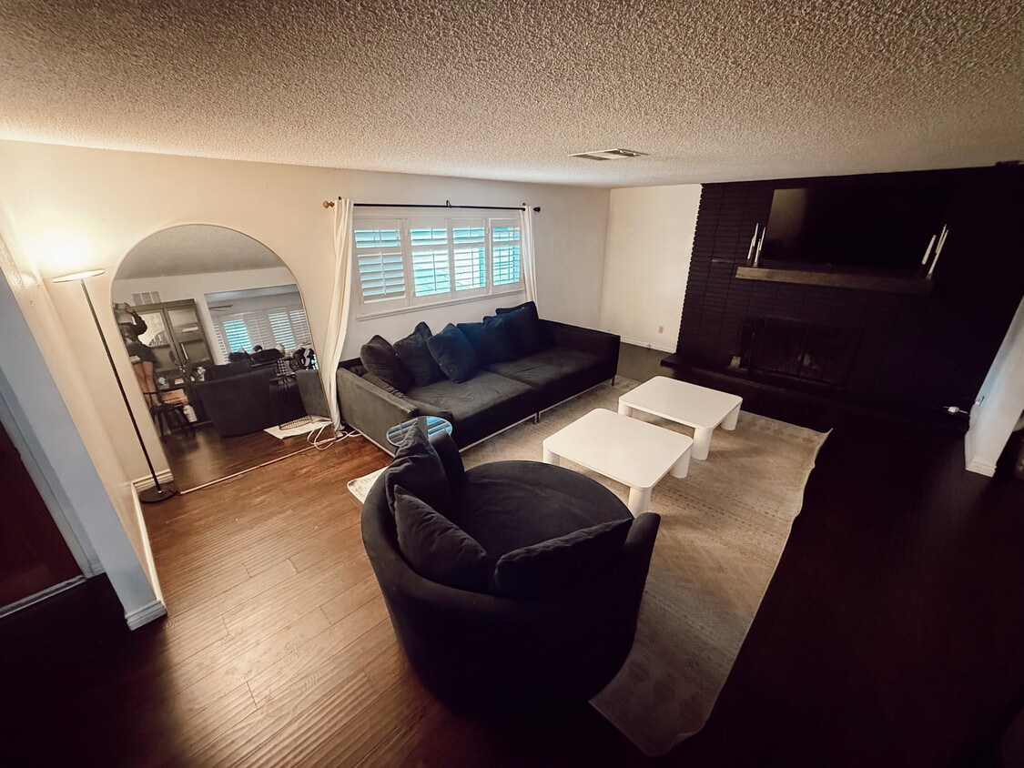 Foto del edificio - 1350 Kevin Ave