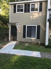 Building Photo - 401 Golf Rd