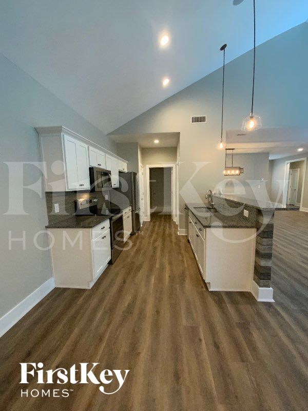 Building Photo - 3 Grier Ln