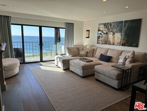 Building Photo - 6820 Las Olas Way