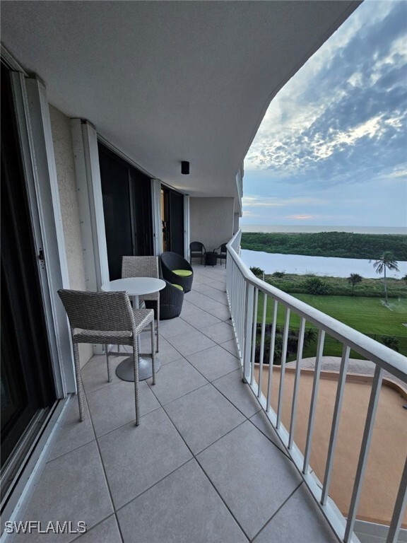 Foto del edificio - 320 Seaview Ct