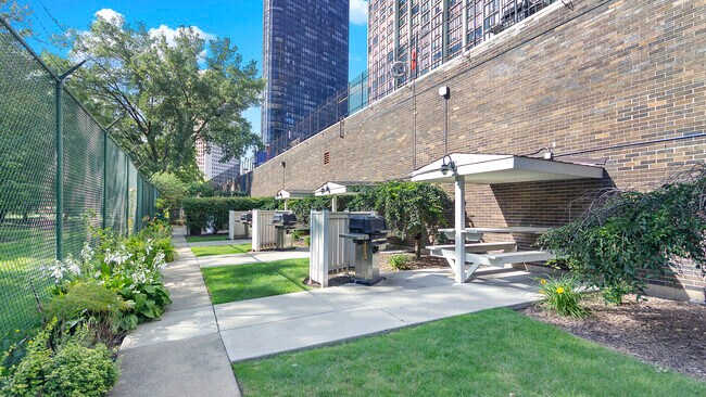 Foto del edificio - 5455 N Sheridan Rd