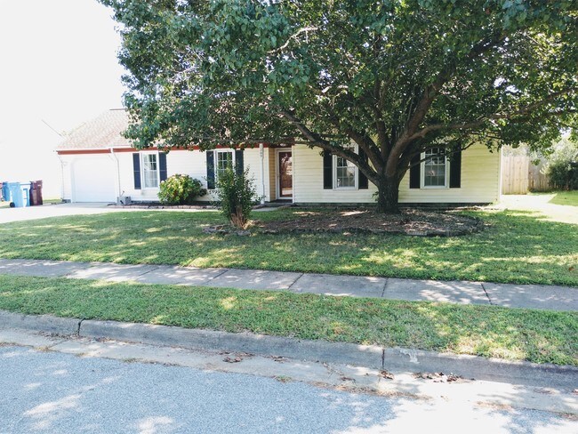 Building Photo - 1289 Bells Mill Rd