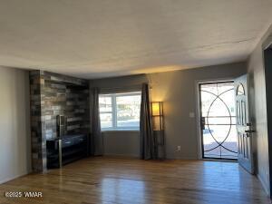 Foto del edificio - 1219 W Erie St