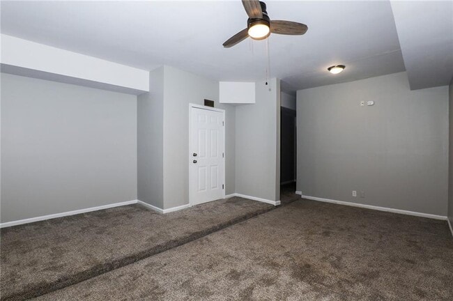 Building Photo - 2145 Hollywood Dr NW