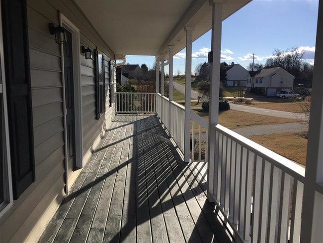 Building Photo - 5955 Brittans Dr
