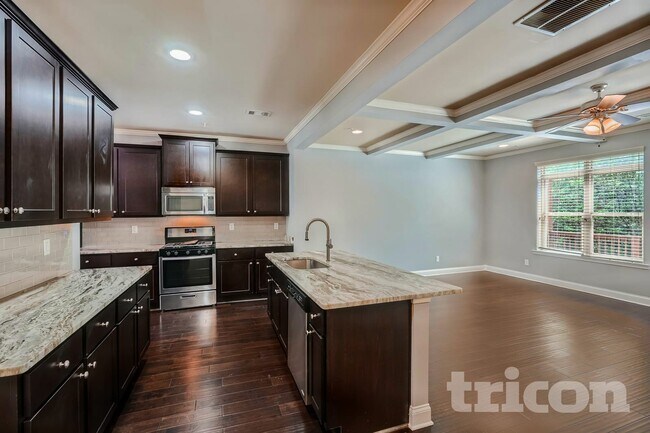 Building Photo - 616 Luckett Ct