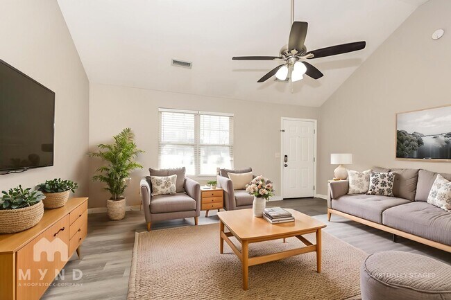 Building Photo - 2423 Lismore Dr