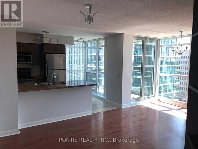 Building Photo - 235 Sherway Gardens Rd