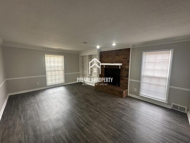 Building Photo - 4651 Leash Ln