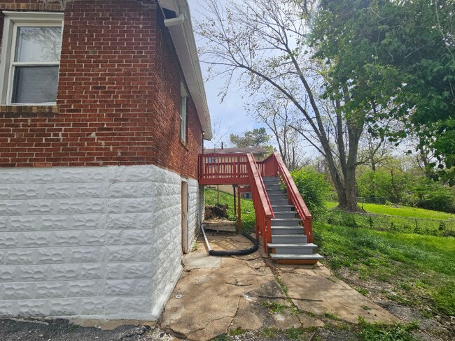Foto del edificio - 803 Marvin Ave