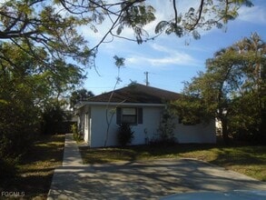 Building Photo - 306 Hubbard Ave