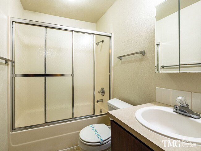 Foto del edificio - Great 2BD Condo in Fantastic Cascade Park Location!