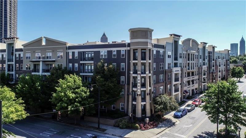 Foto principal - 390 17th St NW