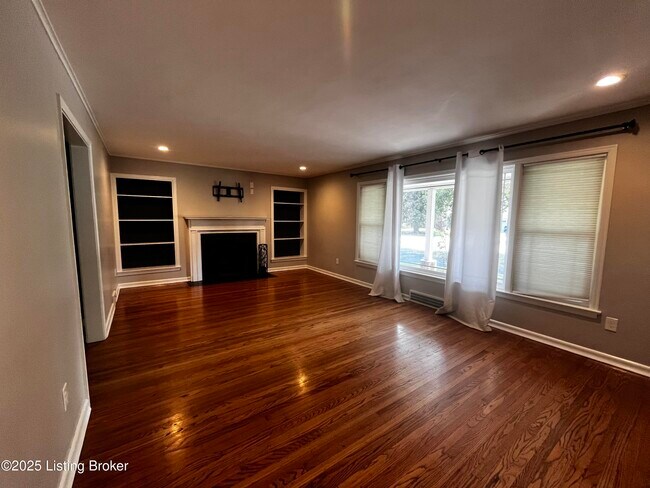 Foto del edificio - 607 Southview Dr