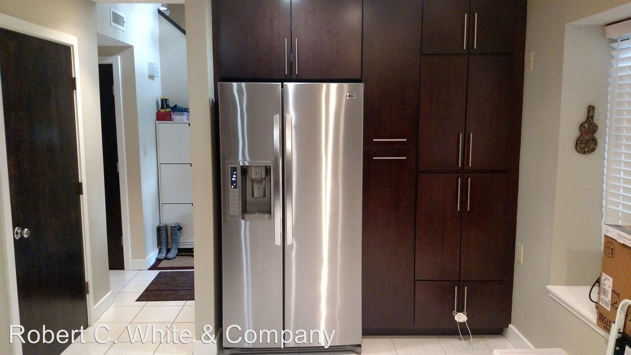 31 Farmington Chase Crescent, Farmington, CT 06032 House Rental in