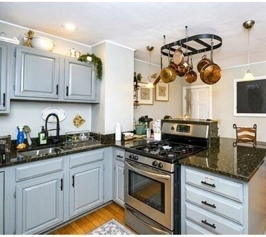 Photo - 212 W Seventh St Apartment