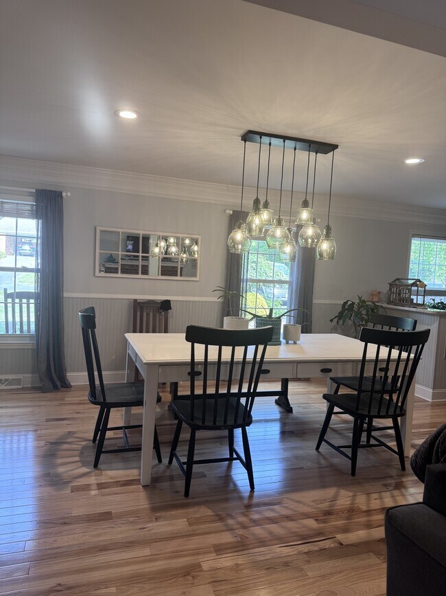 Photo - 190 Westridge Cir House