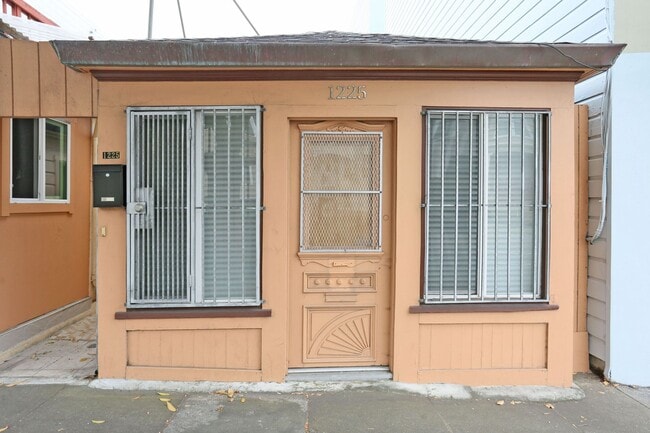 Photo - 1225 Anza St Apartment