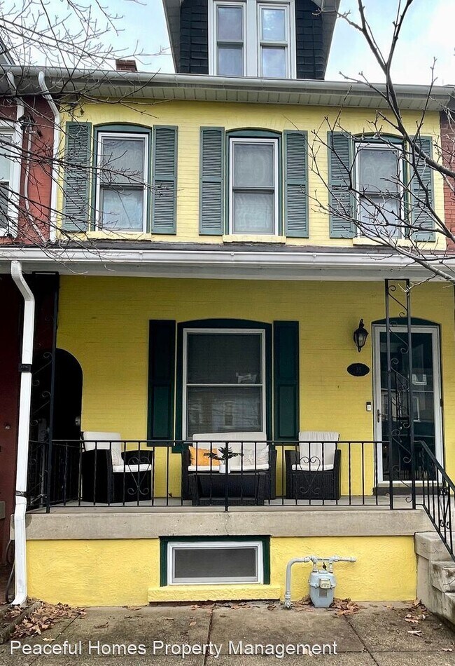 Building Photo - 4 br, 2 bath House - 35 W New St