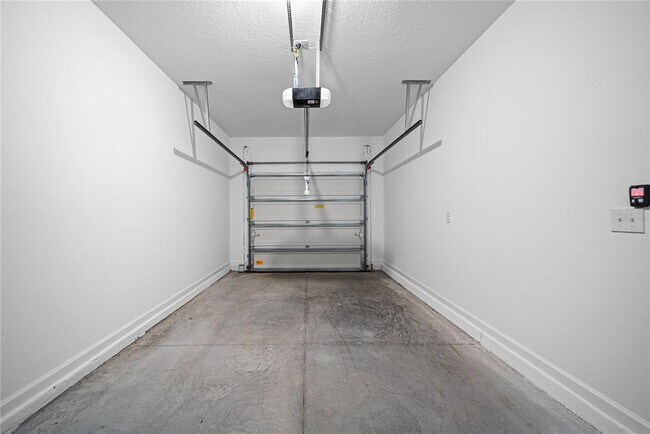 Building Photo - 6171 Calle Ochoa St