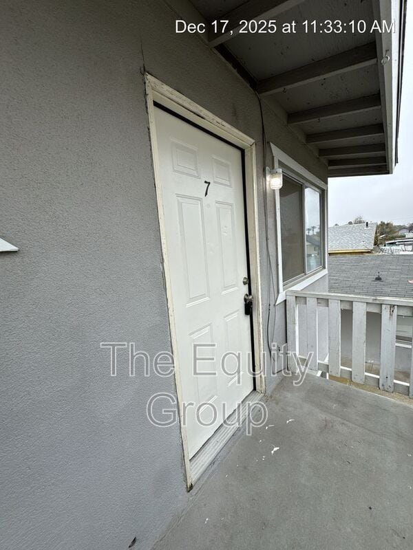 Building Photo - 311 E Elm St