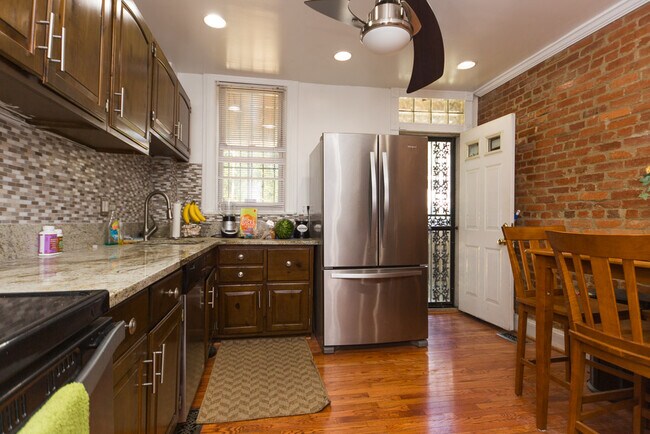 Foto del edificio - 1944 3rd St NW