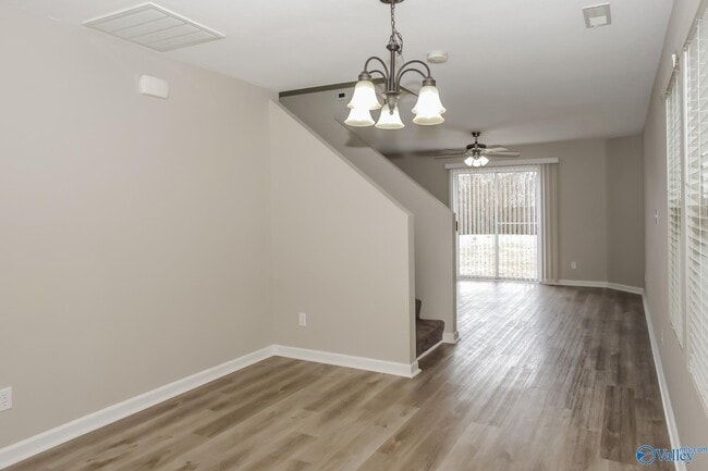 Foto del edificio - 213 Farmington Dr