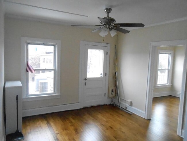 Photo - 809 Elm Street #4 Apartment