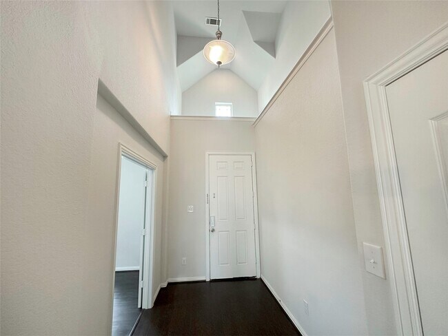Building Photo - 23610 Carducci Dr