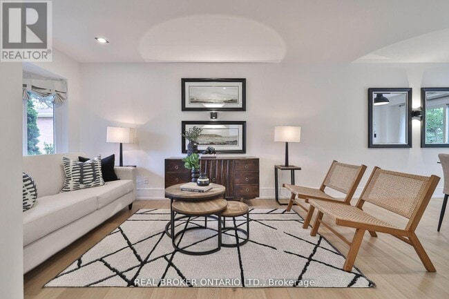 Building Photo - 3116 Keynes Crescent