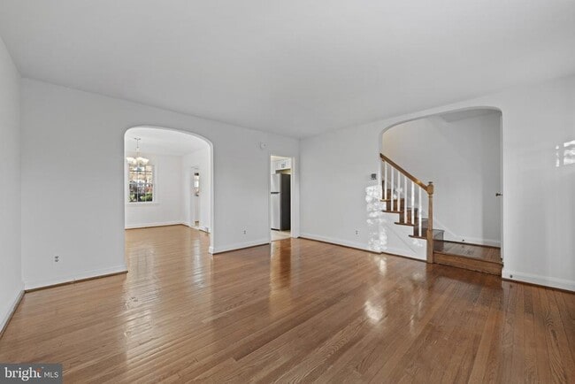 Foto del edificio - 132 Overbrook Rd