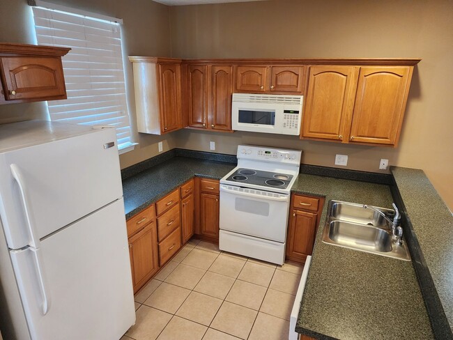 Building Photo - 122 Governors Blvd