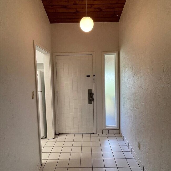 Foto del edificio - 2366 Burnway Rd