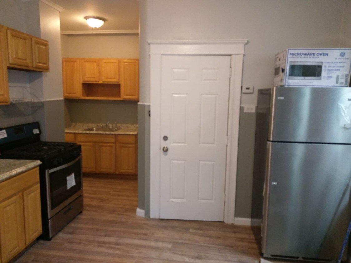 160 Garfield Ave, Jersey City, NJ 07305 Rentals in Jersey City at 160