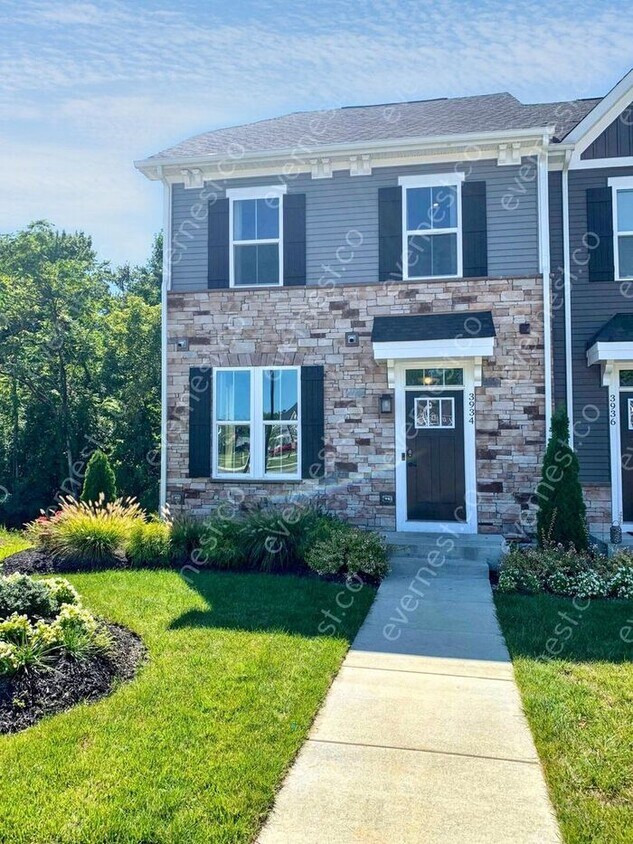 Foto principal - Gorgeous 3-Bedroom Townhouse with Modern C...