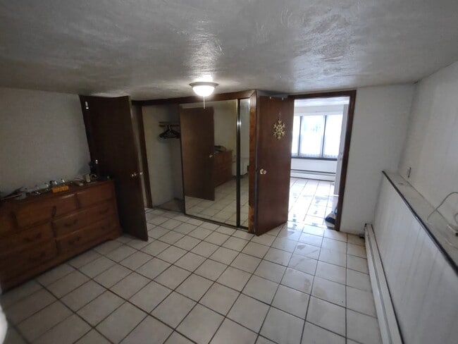 Building Photo - 524 Atwood Ave