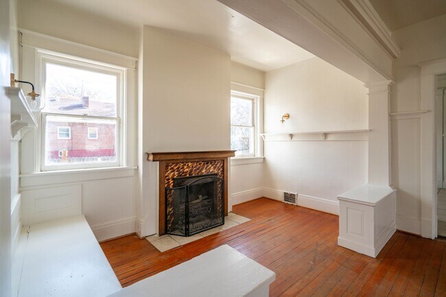 Foto del edificio - Stunning 1910 Historic Home