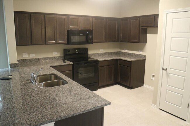 Building Photo - 122 Dodge Rd