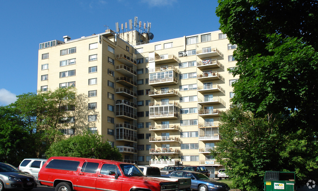 Foto del edificio - Imperial Gardens Apartments