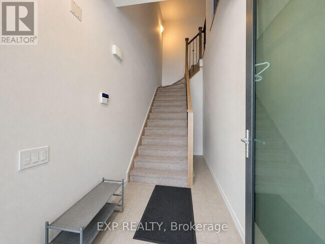 Photo du bâtiment - 5162 Yonge St