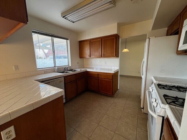 Foto del edificio - Spacious Home Located on a Nice Cul-De-Sac!