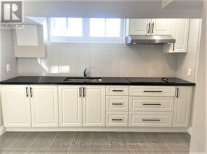 Building Photo - 7 Mango Dr