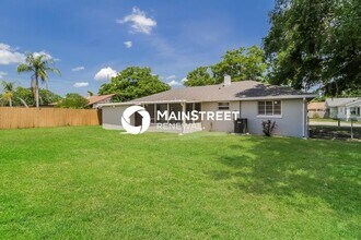 Building Photo - 806 W Arizona Ave