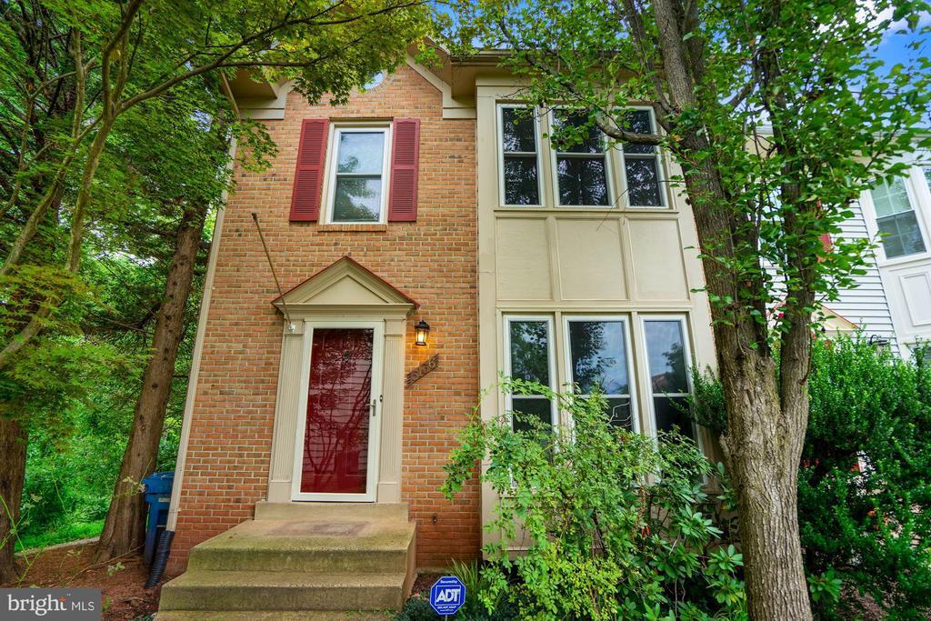 Foto principal - 5136 Glen Meadow Dr