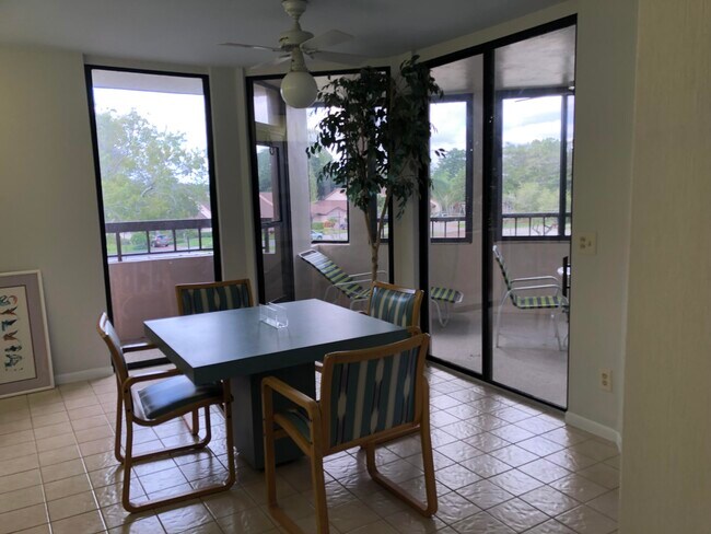 Building Photo - 4702 Fountains Dr S